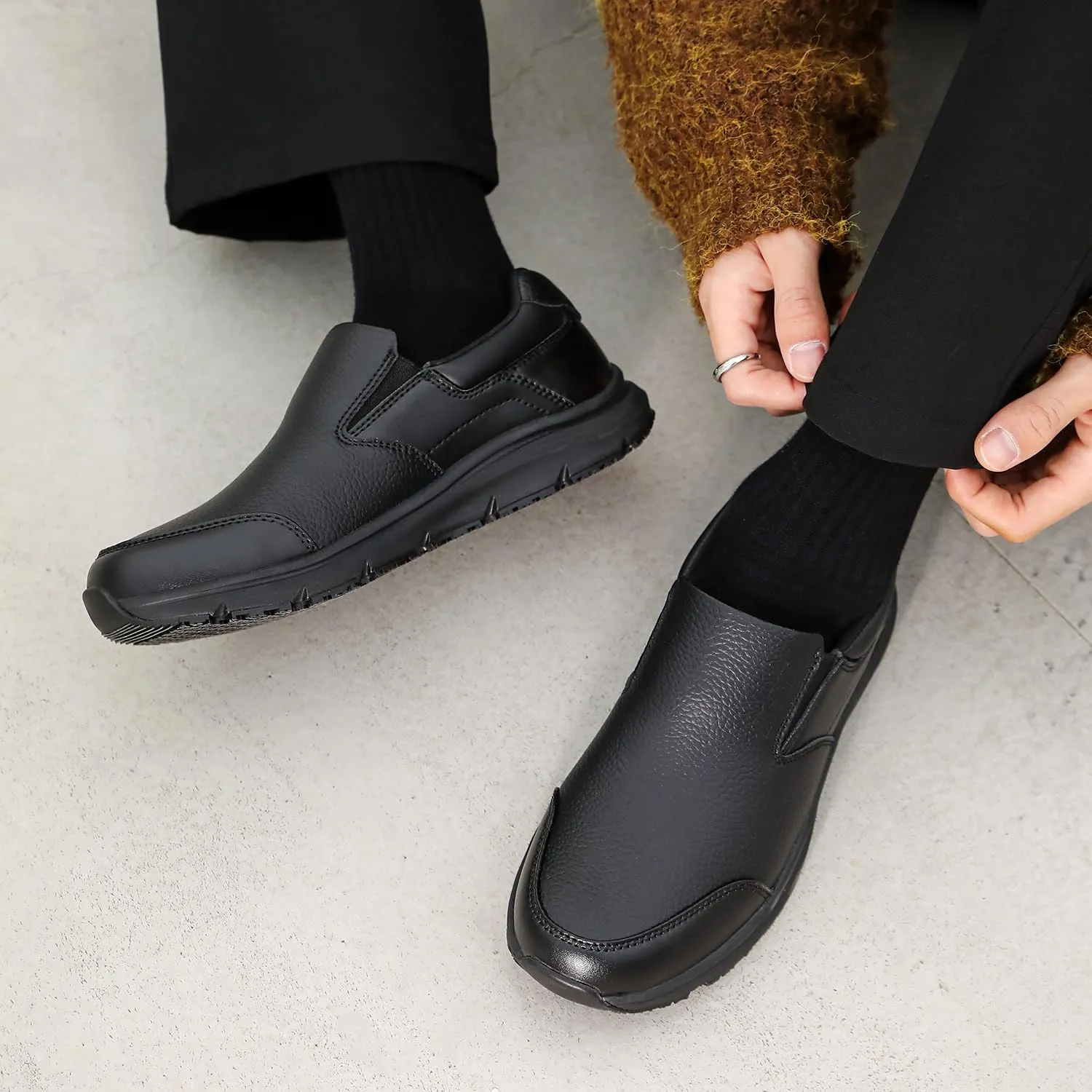 Black Casual Mens Slip On Loafers, Walking Comfortable & Light-Weight Leather Non Slip Shoes for Men
