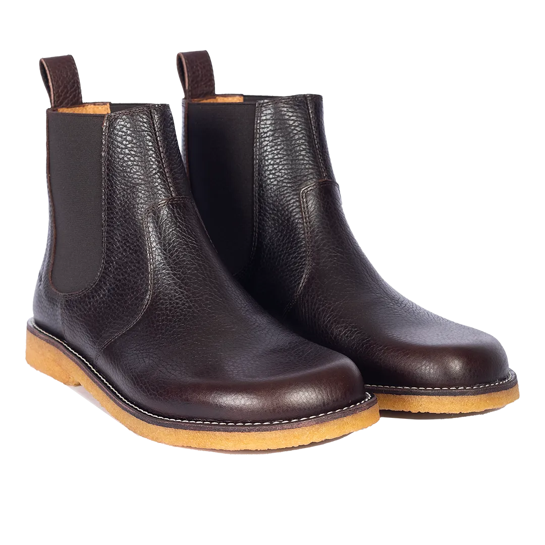 Chelsea boot with contrast stitching