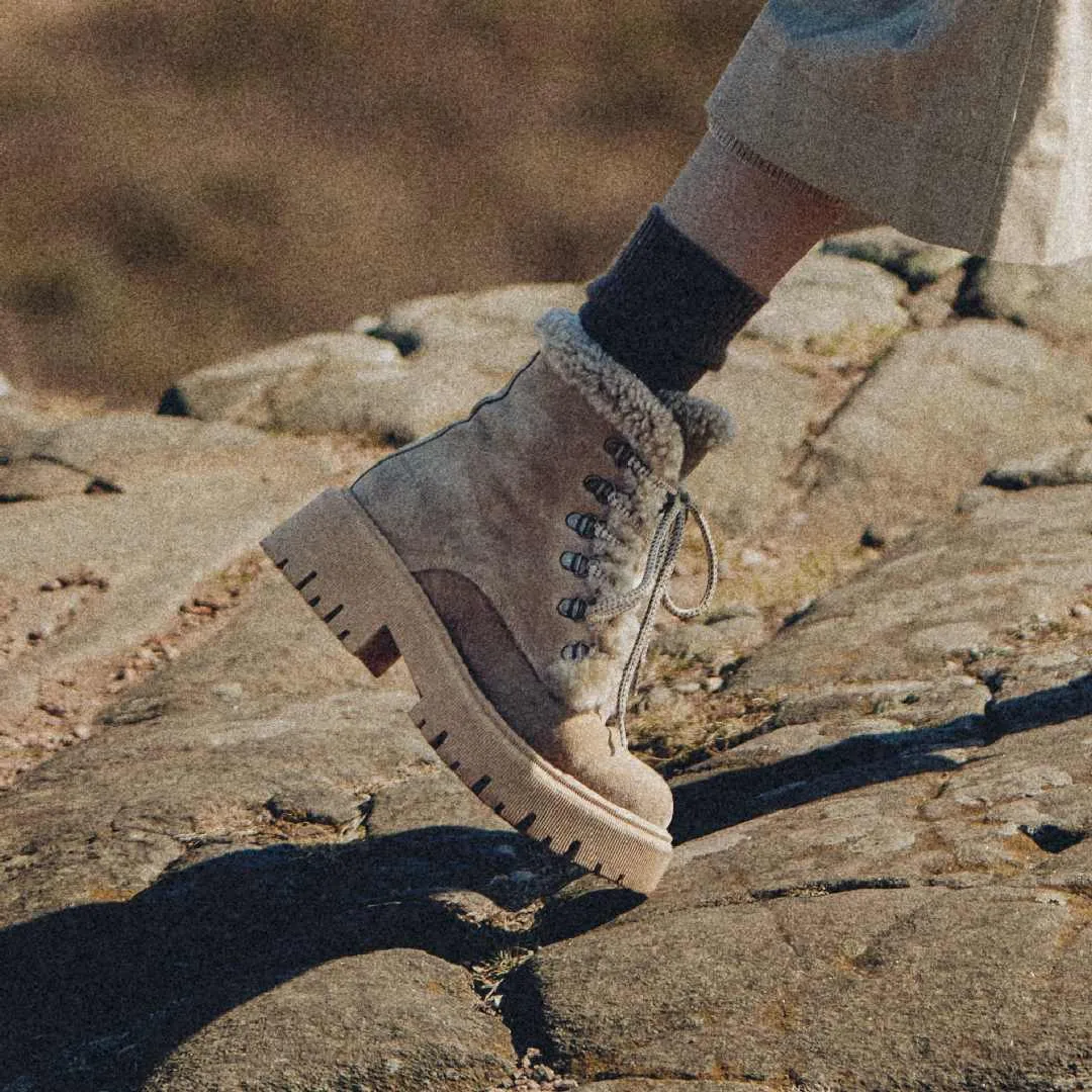 Chunky lace-up boot with soft merino wool lining