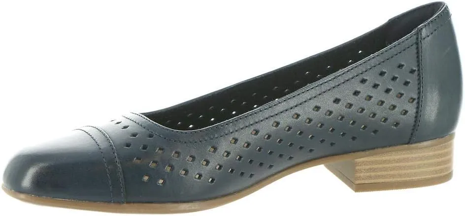 Clarks Women's Juliet Cedar Ballet Flat