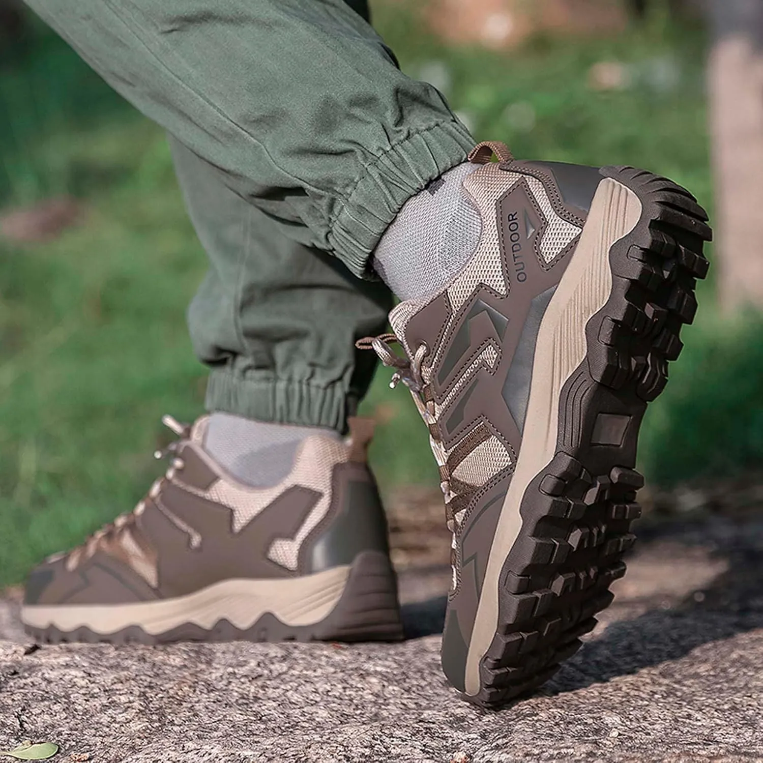 Couple Outdoor Mountaineering Boots, Muddy wading Plush Hiking Shoes, Rubber Sole Breathable Mesh Ankle Shoes, Casual and Fashionable Travel Boots, Anti Slip Sports Shoes