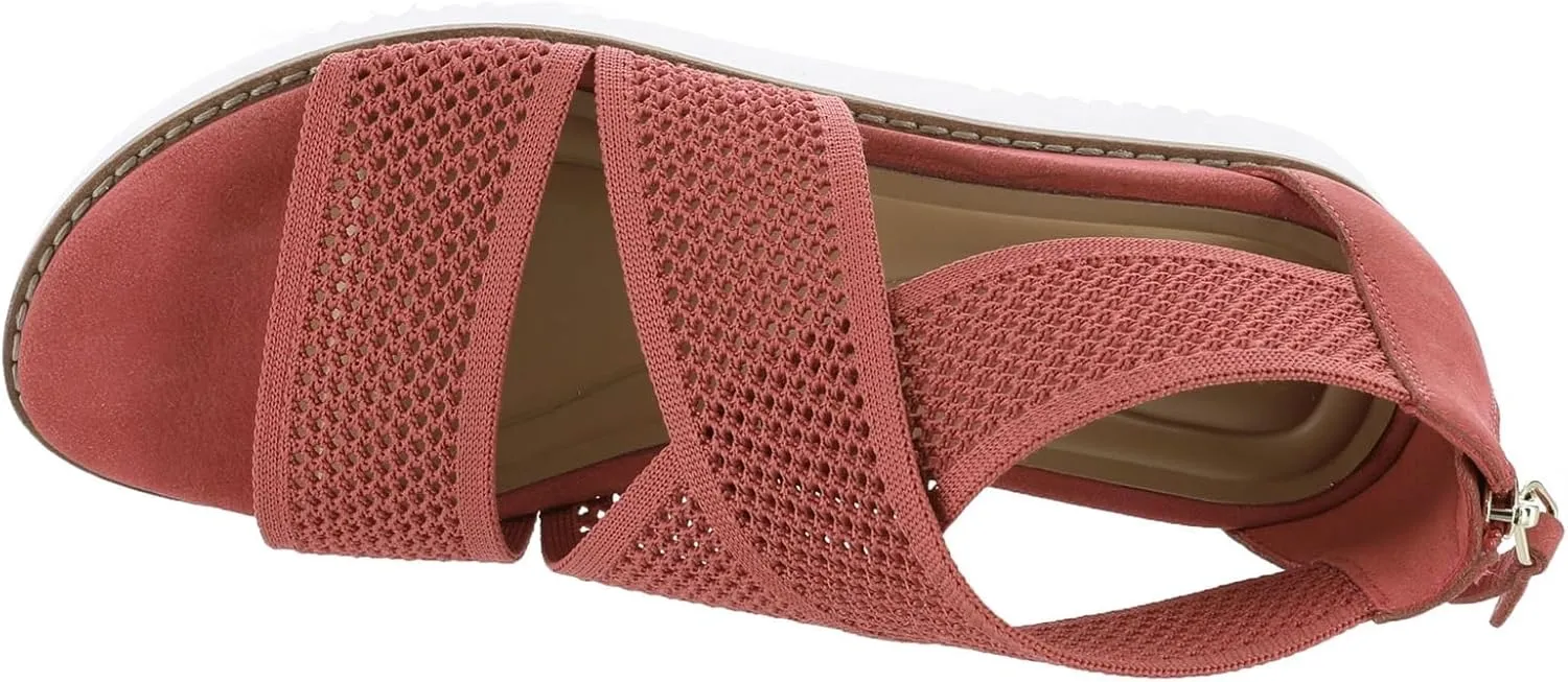 Easy Spirit Women's Wander 2 Flat Sandal