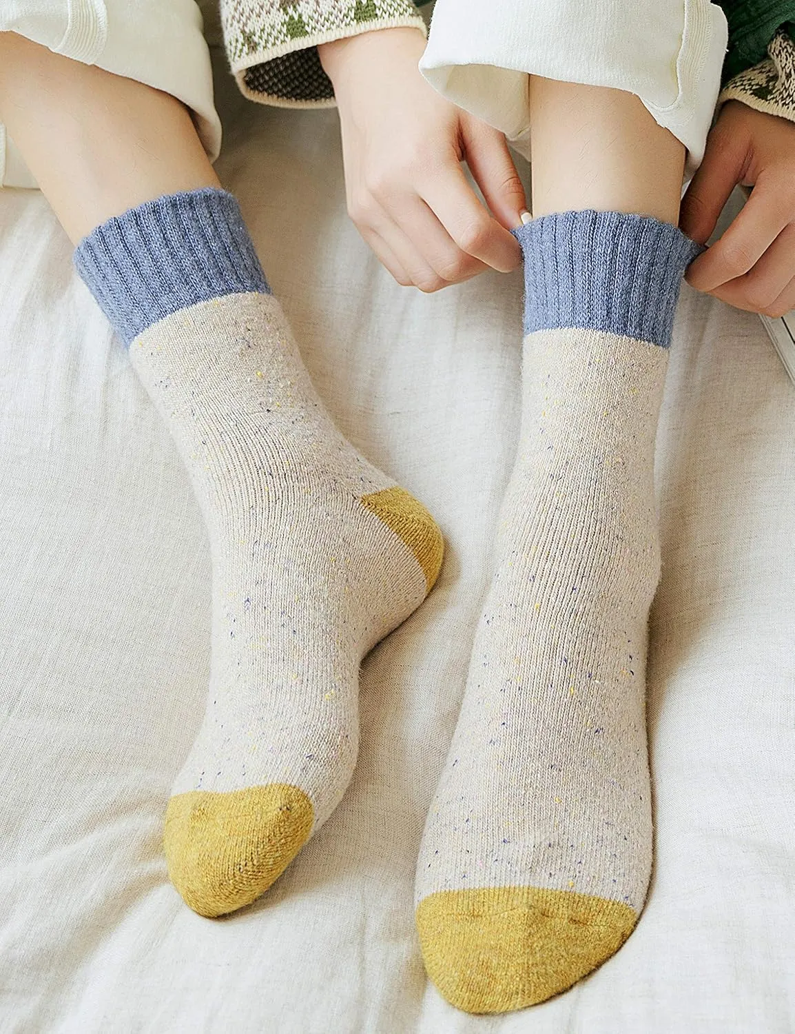 EBMORE 5 Pairs Women Merino Wool Socks Thermal Hiking Winter Warm Thick Cozy Cabin Crew Comfy Socks for Ladies