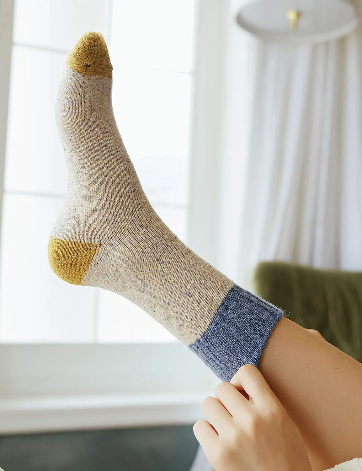 EBMORE 5 Pairs Women Merino Wool Socks Thermal Hiking Winter Warm Thick Cozy Cabin Crew Comfy Socks for Ladies