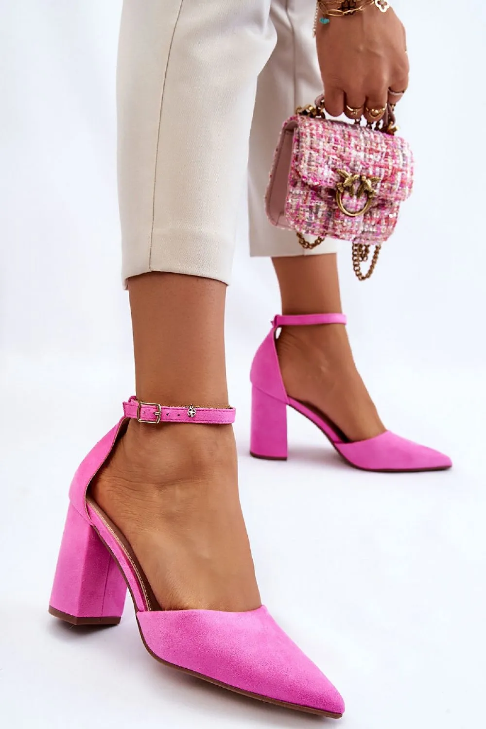 Elegant Sleek Timeless Block Heel Pumps