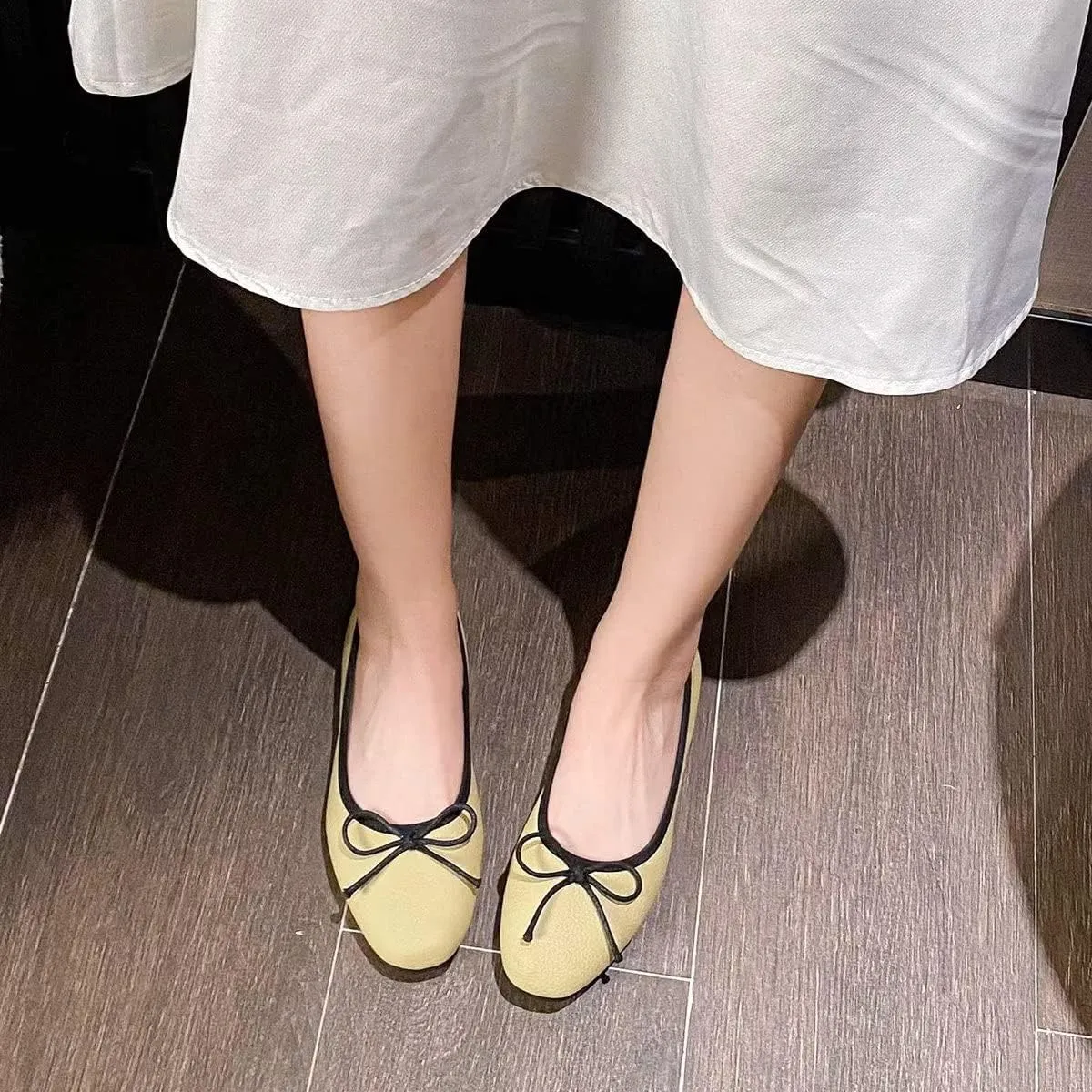 Hee grand Women Square Toe Cute Bow-Knot Ballet Shoes Solid Slip-On Flats Comfort Work Shoes Light Weight Loafers