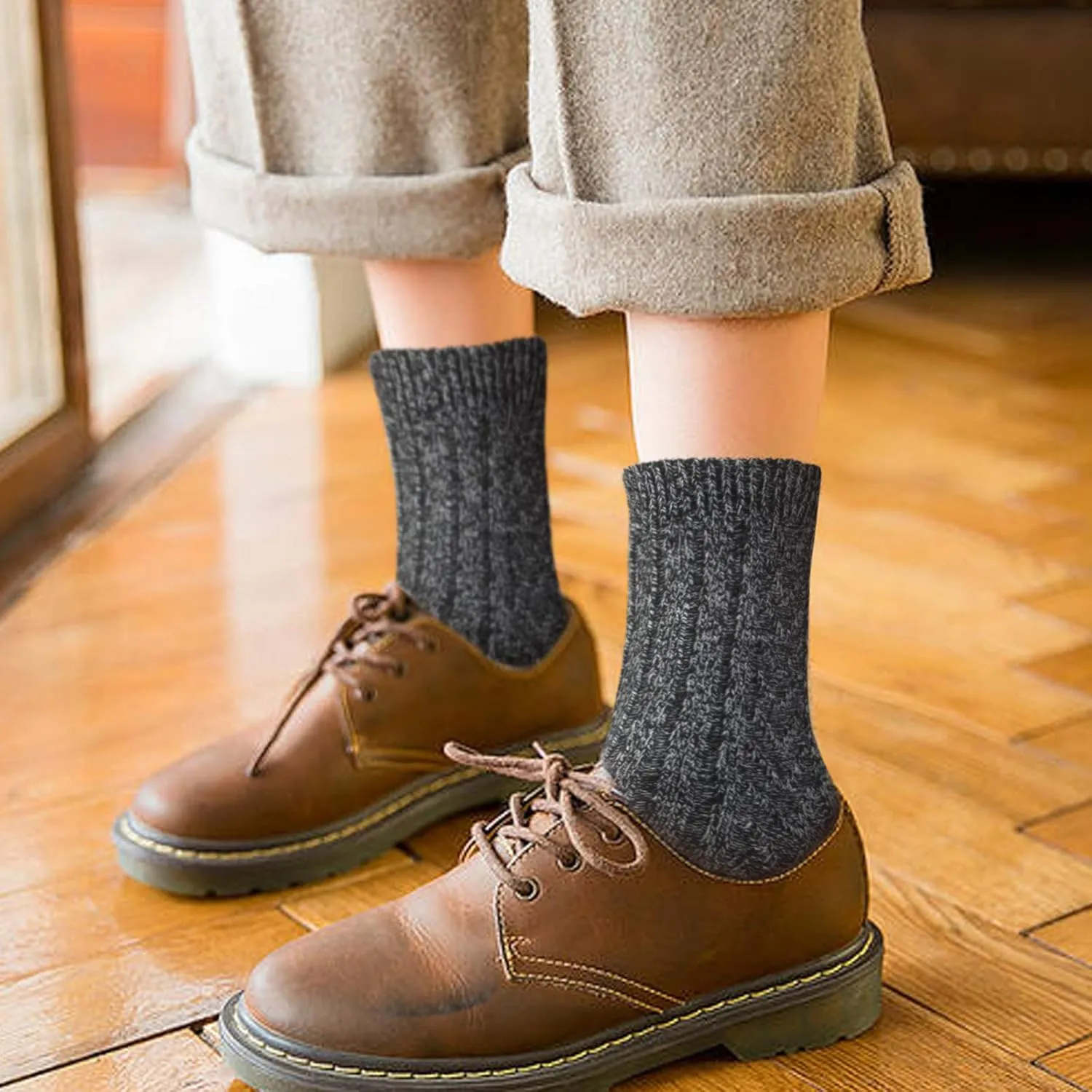 Loritta Pack of 5 Womens Wool Socks Winter Warm Thick Knit Soft Vintage Casual Crew Boot Socks Gifts