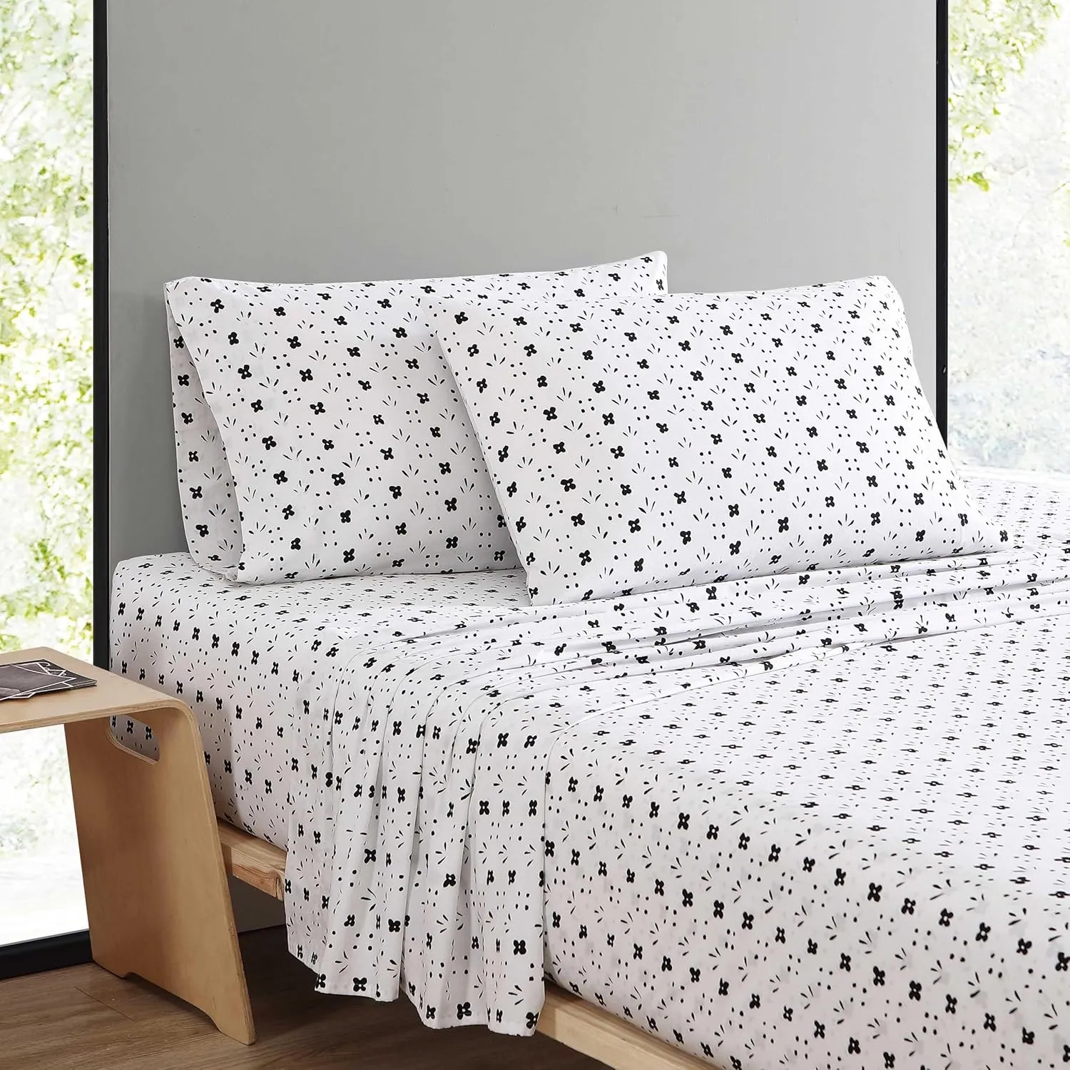 Marimekko - Full Sheet Set, Premium Cotton Percale Bedding Set with Matching Shams, Lightweight & Breathable Bed Essentials (Kukkaketo Black, Full)