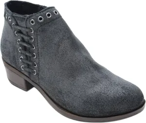 Minnetonka Women's Brenna Side Lace Boot Round Toe