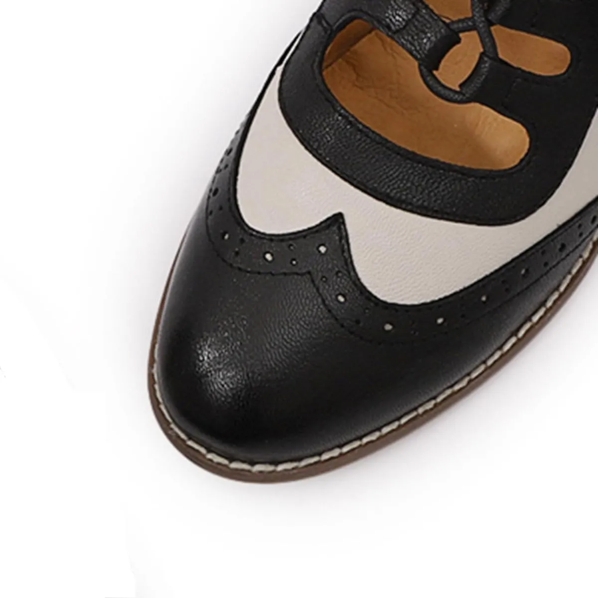 Mona flying Women's Wingtip Oxfords Chunky Heel Lace up Dress Pumps Perforated Round Toe 4cm Mid Heel Leather Shoes for Ladies