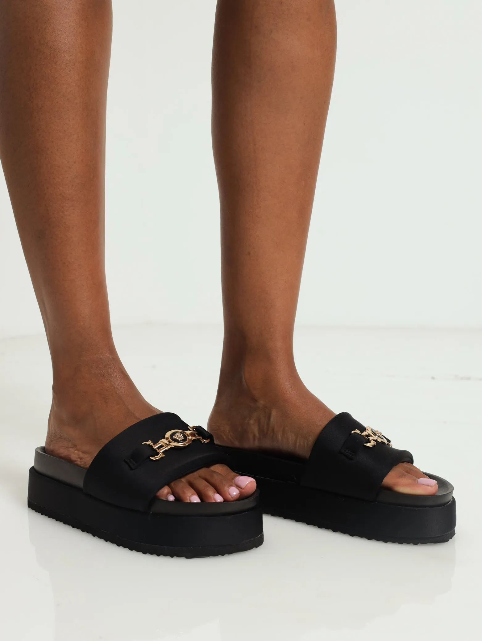 Moulded Padded One Strap Flatform Sandal With Coin Link - Black