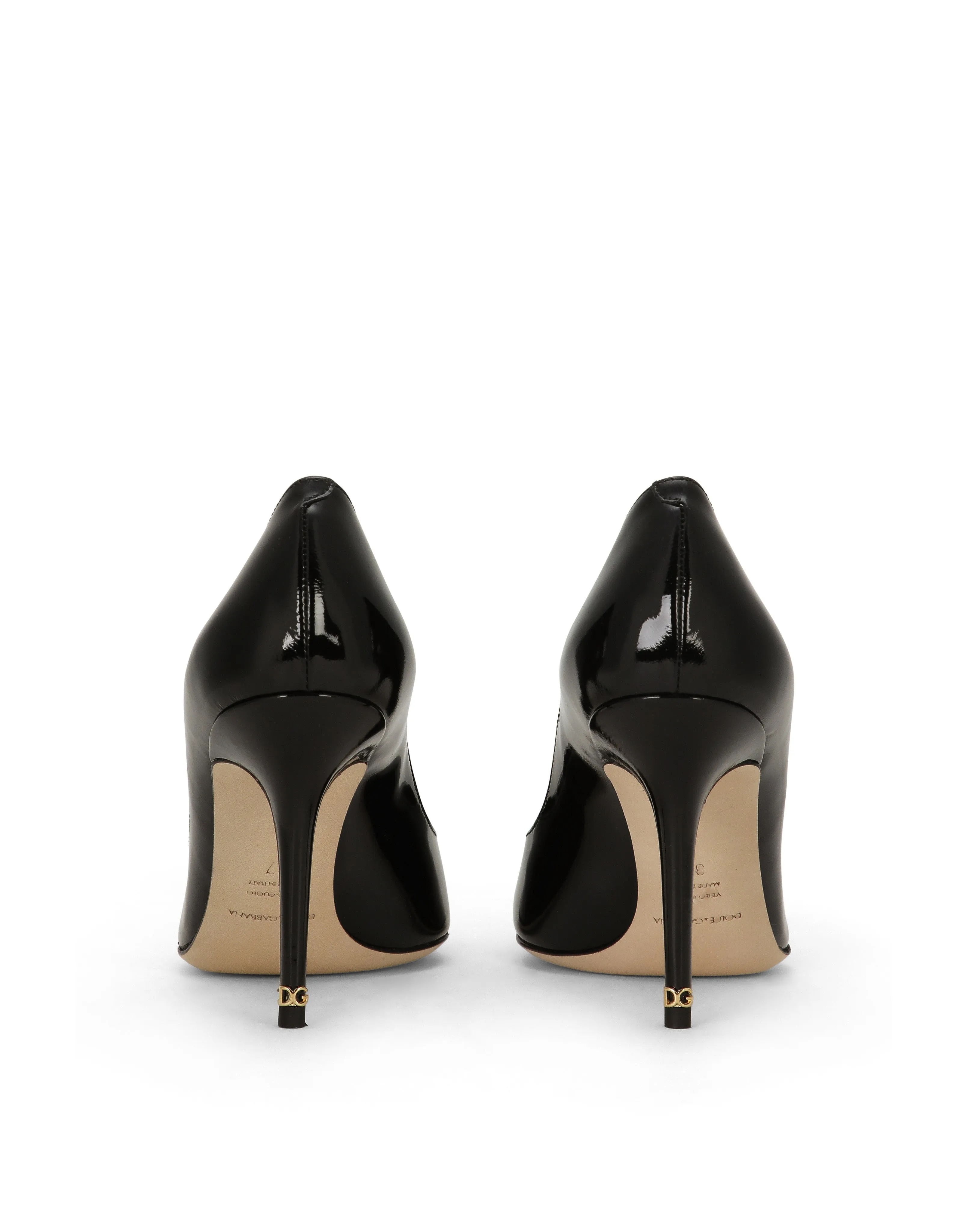 Pointed varnish pumps