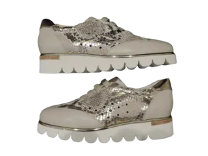 Slip-on stringate pitone