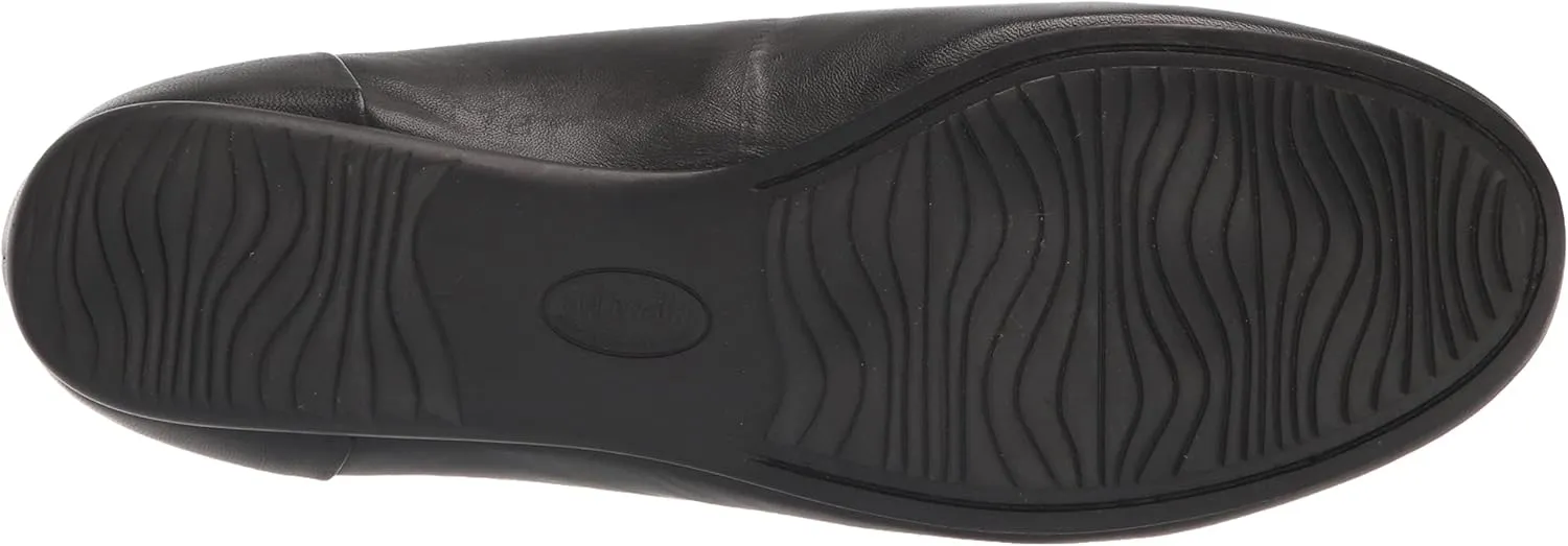 SoftWalk Women's Shelby Loafer Flat