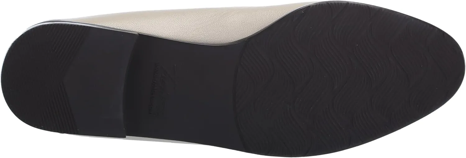Trotters Women's Liz Tassel Loafer Flat