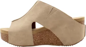 VOLATILE Women's Cassatt Sandal, Sand, 10