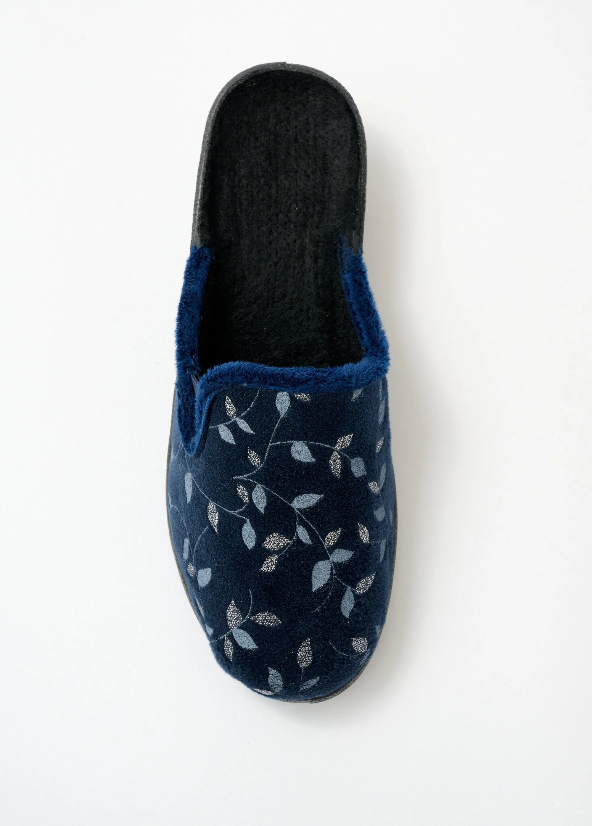 Wedge mule slipper with compensated comfort