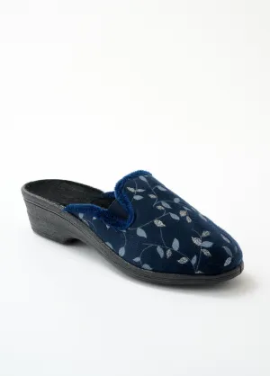 Wedge mule slipper with compensated comfort