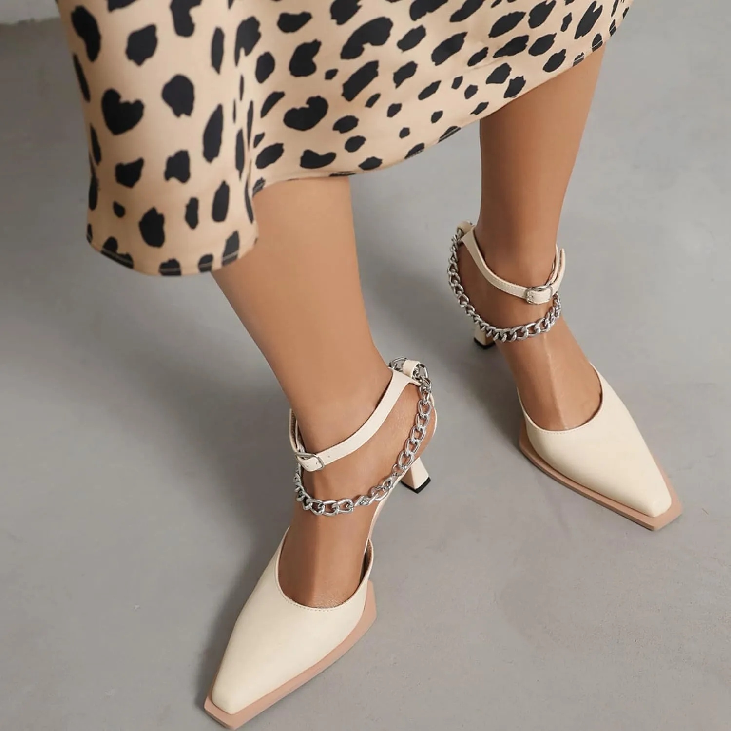 Women Mid Heels Patent Chain Court Shoes Closed Toe Stiletto Heel Mary Jane Elegant Pointed Toe Pumps