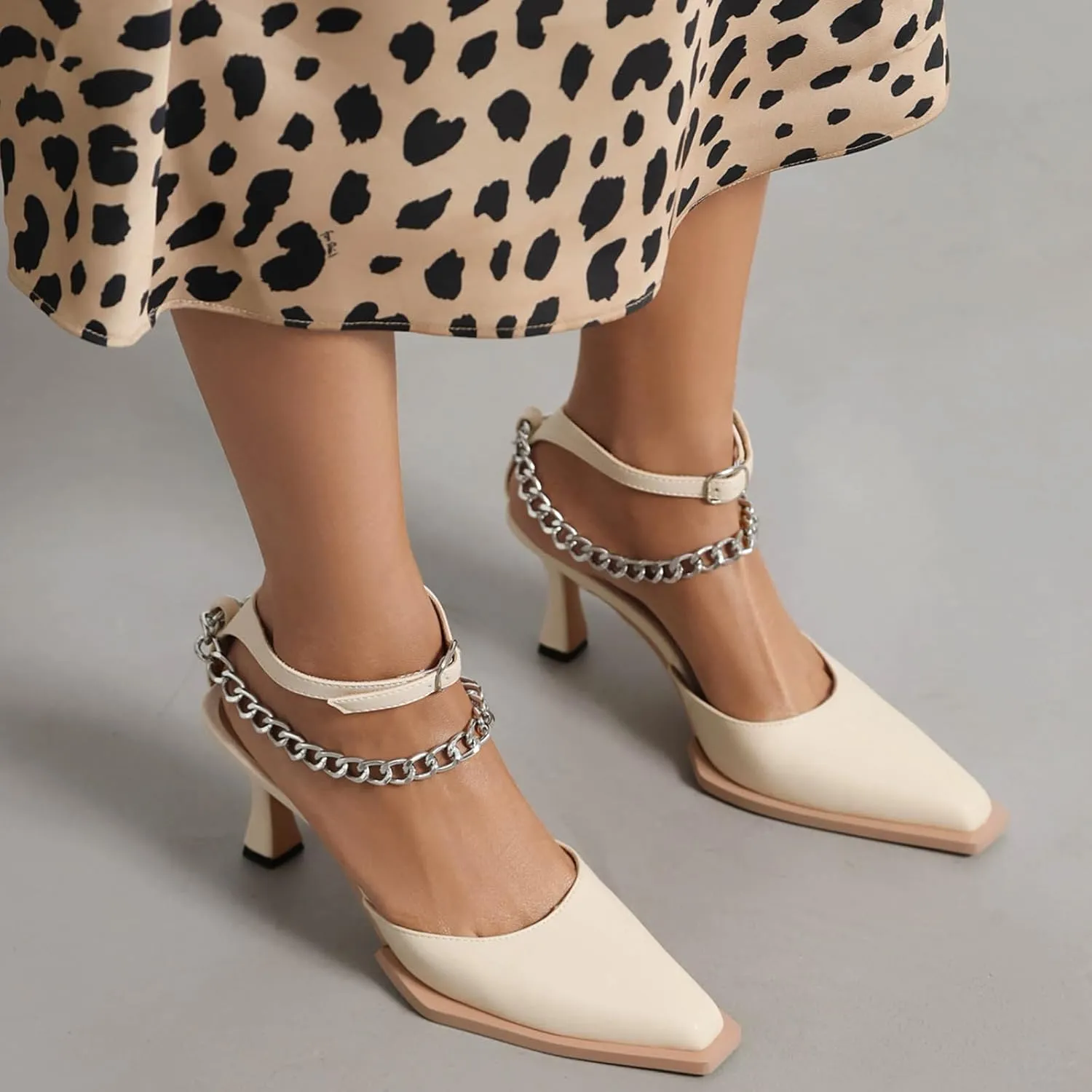 Women Mid Heels Patent Chain Court Shoes Closed Toe Stiletto Heel Mary Jane Elegant Pointed Toe Pumps