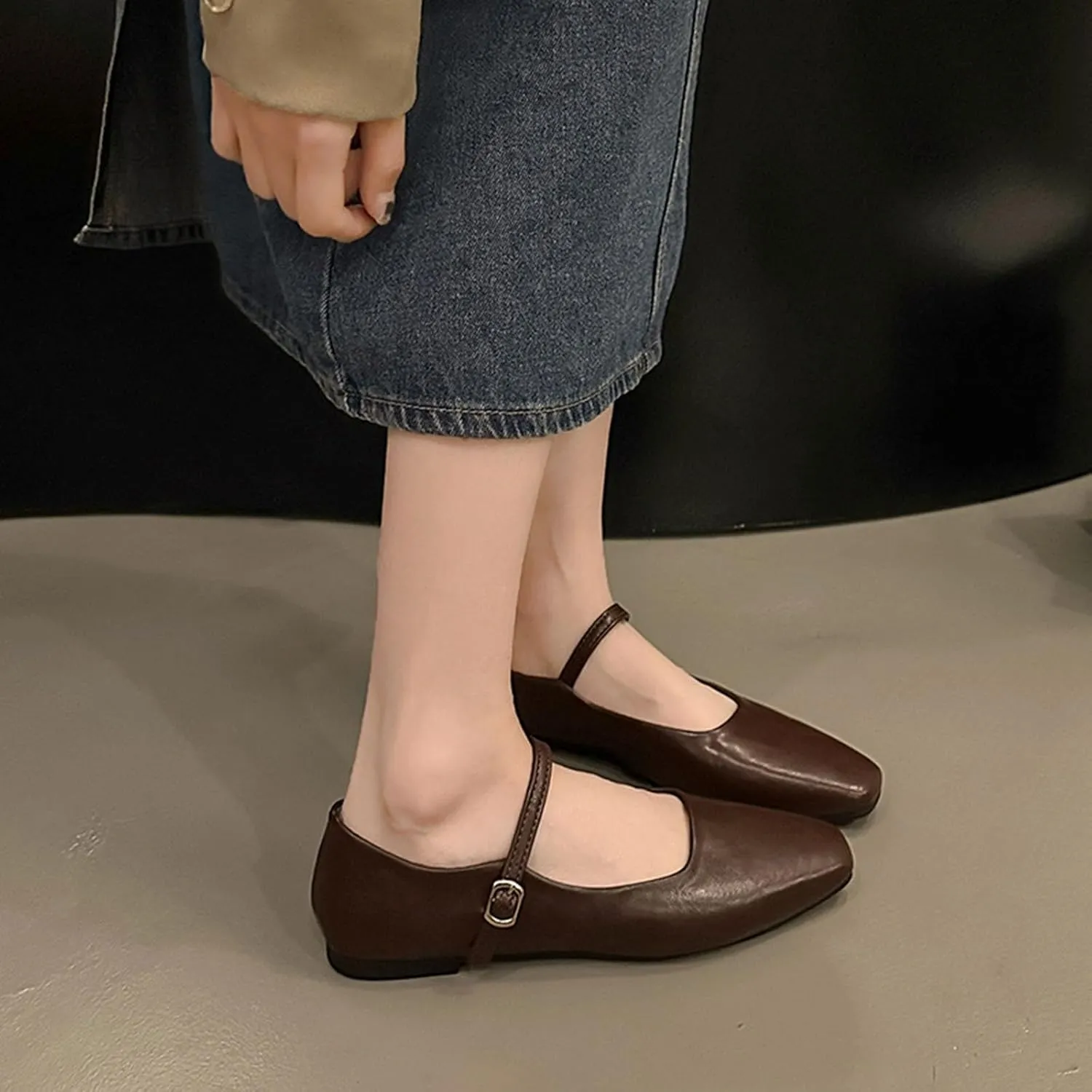 Women's Classic Retro Square Toe Flat Mary Jane Shoes Fashionable and Comfortable Walking Flat Shoes with Buckles