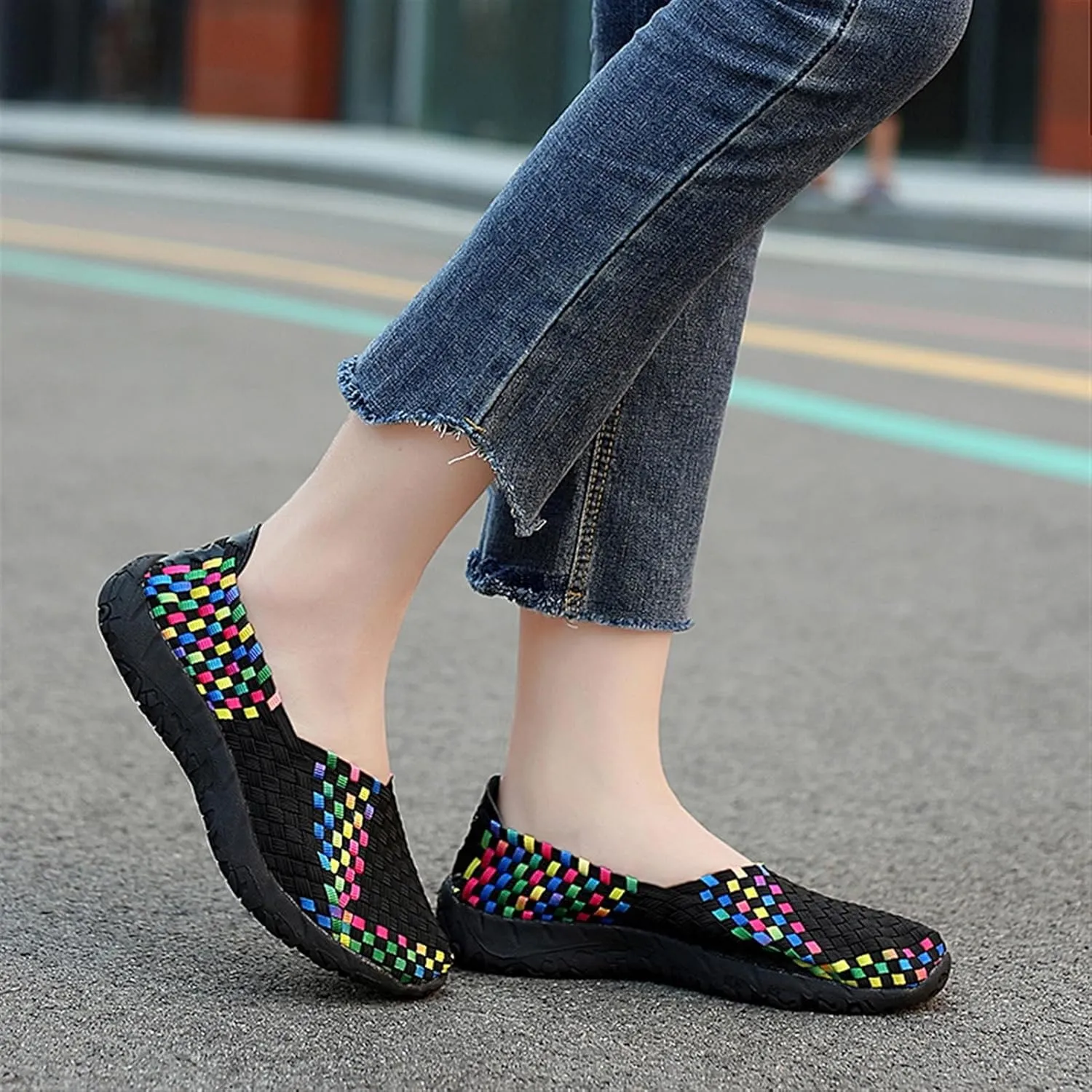 Women's Sidewalk Slip on Flat Elastic Woven Walking Shoes Lightweight Breathable Mesh Walking Sneakers Running Shoes