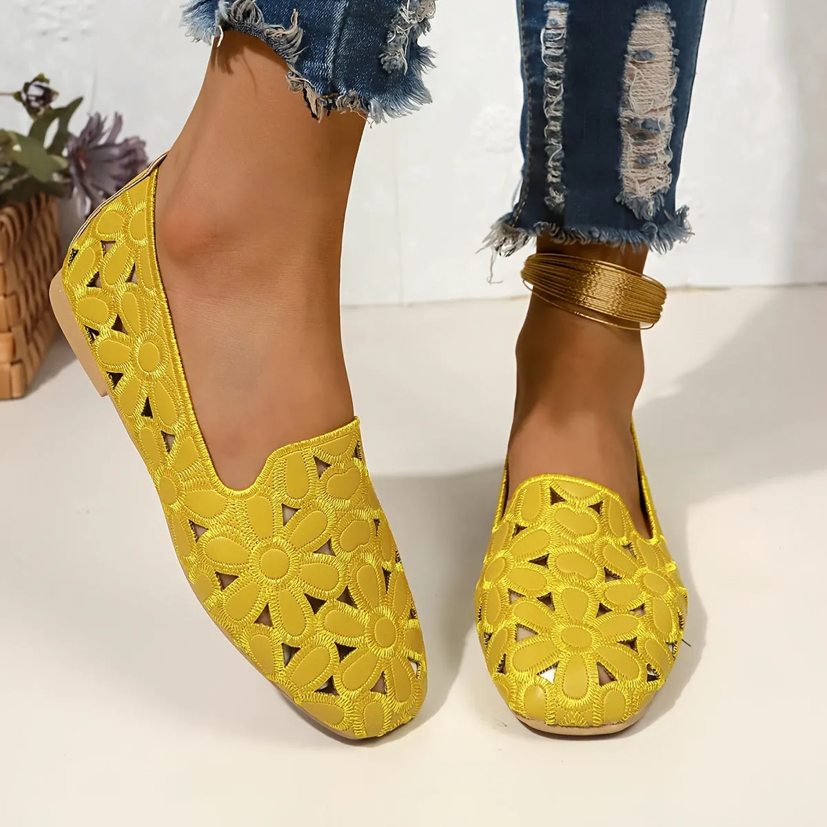 Women's Solid Color Elegant Loafers, Floral Cut Out Lightweight Slip On Shoes, Breathable Travel Shoes