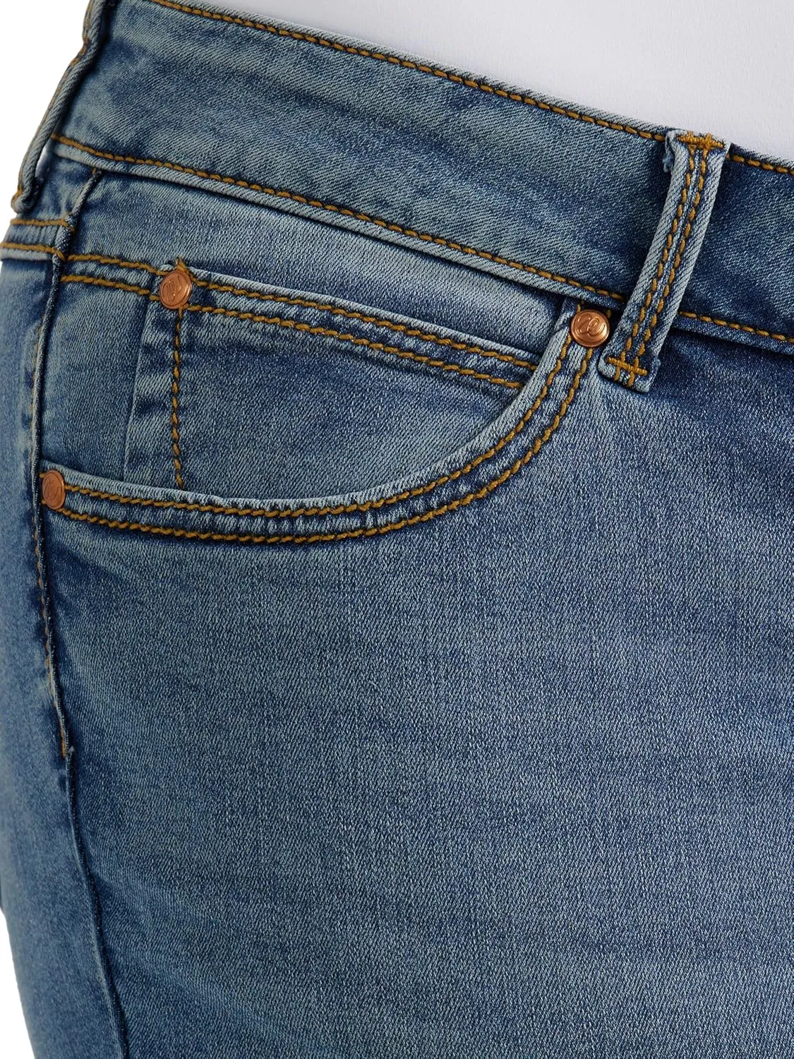 Wrangler Women's Retro Mae Plus Size Mid Rise Stretch Boot Cut Jean