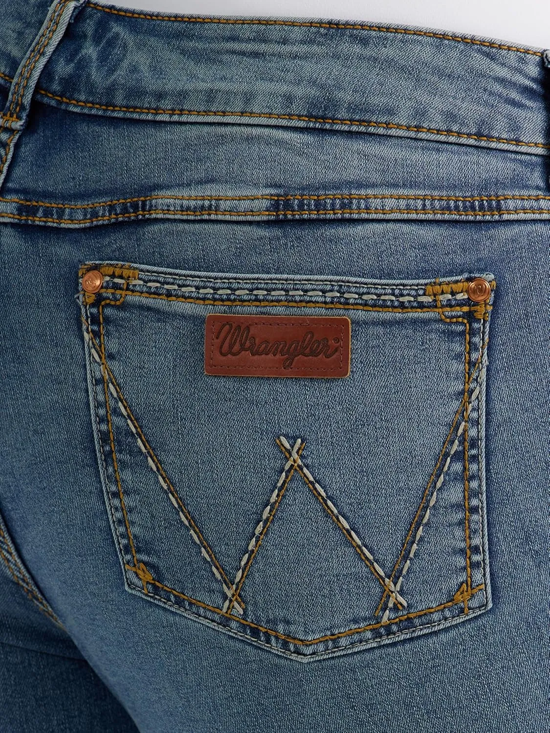 Wrangler Women's Retro Mae Plus Size Mid Rise Stretch Boot Cut Jean